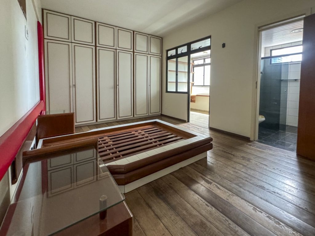 Imagem Apartamento com 4 Quartos à Venda, 215 m²em Meireles - Fortaleza