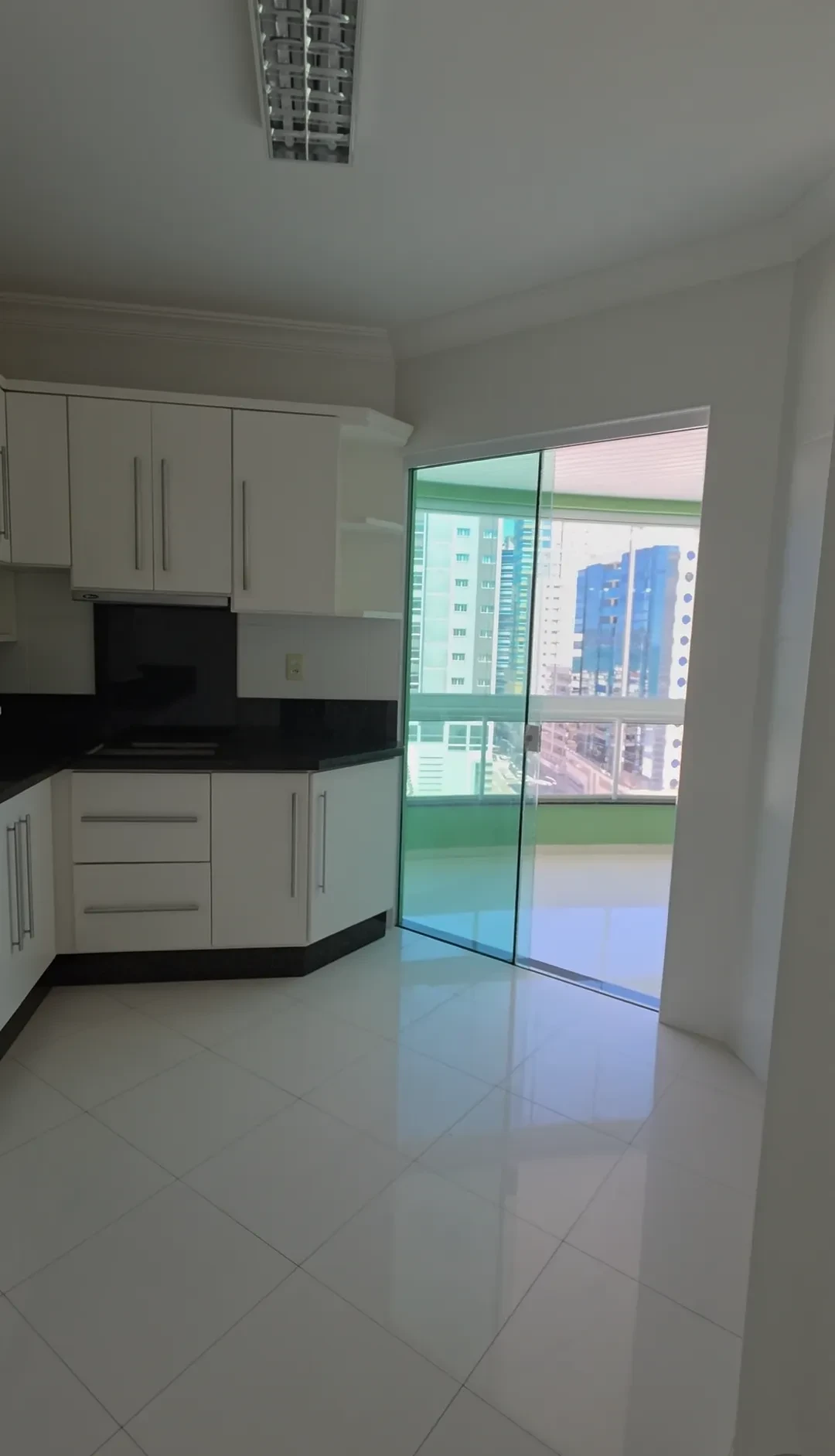 Imagem Apartamento com 3 Quartos à Venda, 130 m² em Itapema - Itapema