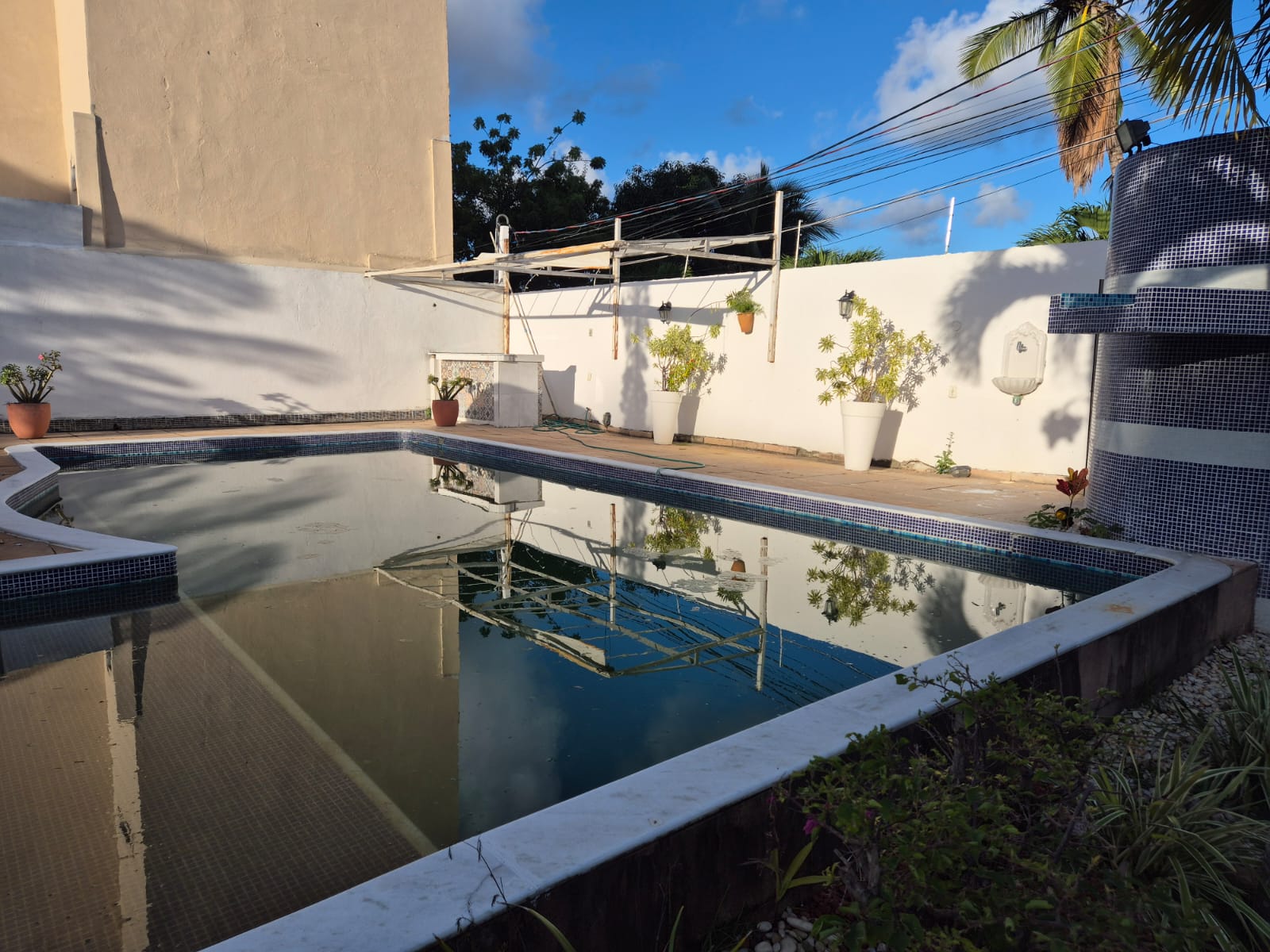 Imagem Casa com 4 Quartos à Venda, 600 m²em Centro - Lauro de Freitas