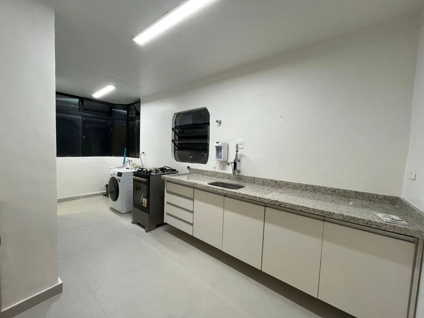 Foto do imóvel: Apartamento com 2 Quartos para Alugar, 70 m² em Vila Olímpia - São Paulo