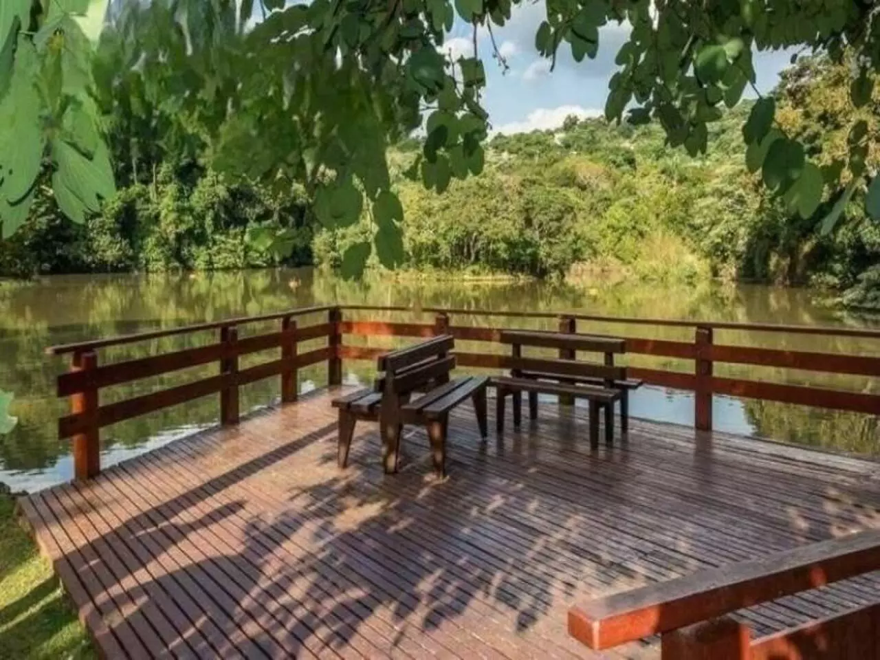 Imagem Casa de Condomínio com 3 Quartos à Venda, 217 m²em Transurb - Itapevi