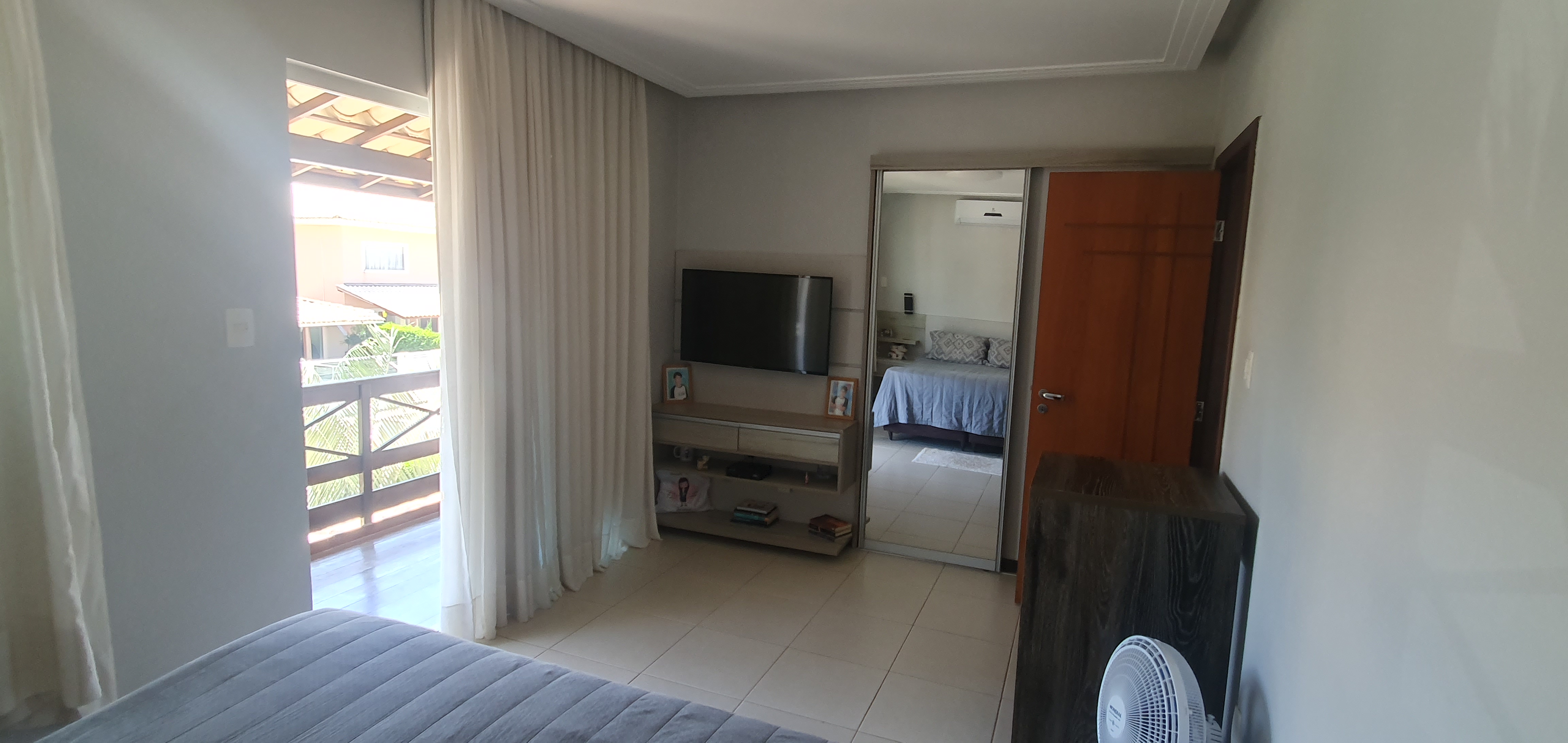Imagem Casa de Condomínio com 5 Quartos à Venda, 300 m²em Buraquinho - Lauro de Freitas