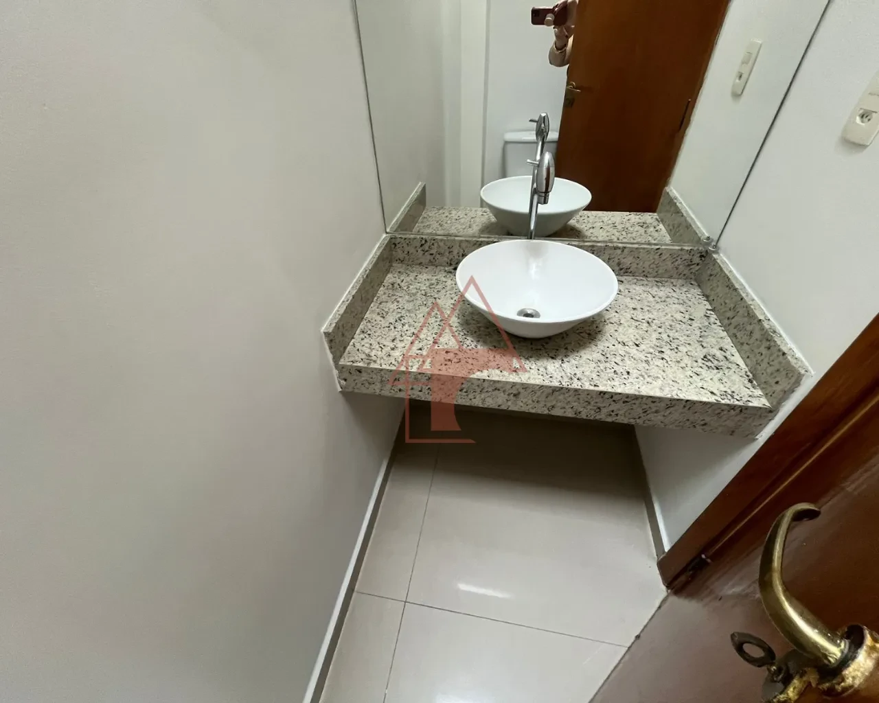 Imagem Sobrado com 4 Quartos à Venda, 151 m² em Embaré - Santos