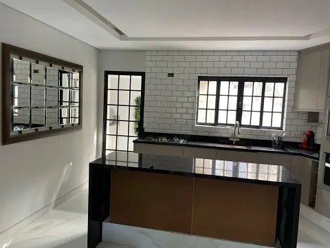 Imagem Casa com 4 Quartos à Venda, 206 m²em Jardim da Saúde - São Paulo
