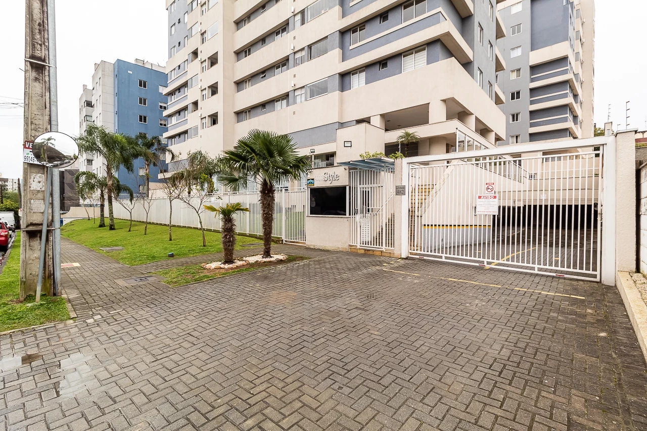 Imagem Apartamento com 2 Quartos à Venda, 75 m² em Cabral - Curitiba