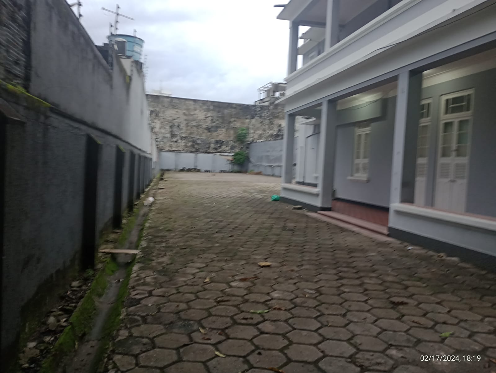 Sobrado com 5 Quartos para Alugar, 600 m²em Batista Campos - Belém