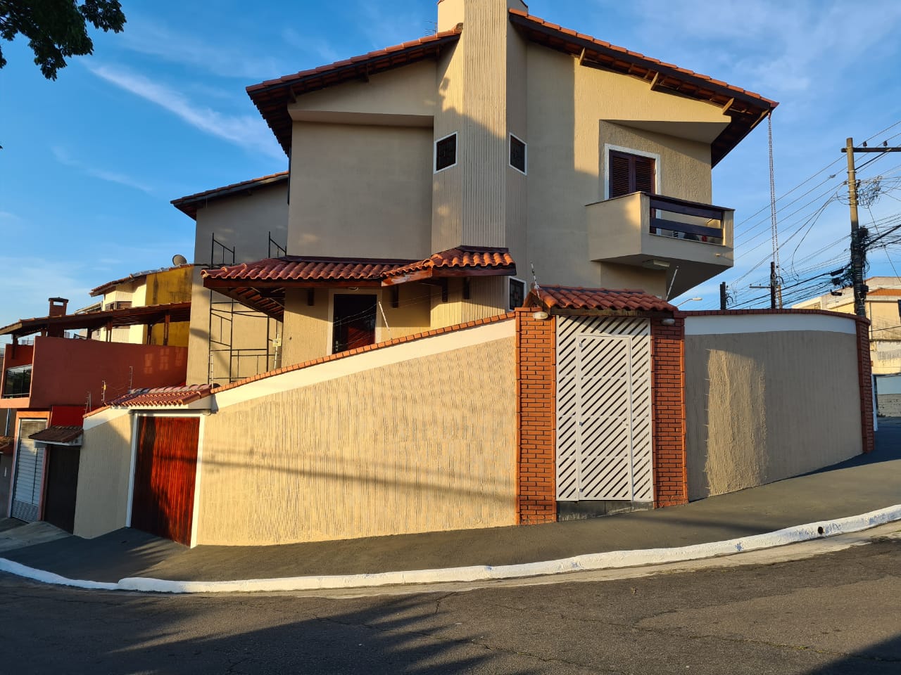 Sobrado com 3 Quartos à Venda, 164 m²em Jardim Vila Galvão - Guarulhos