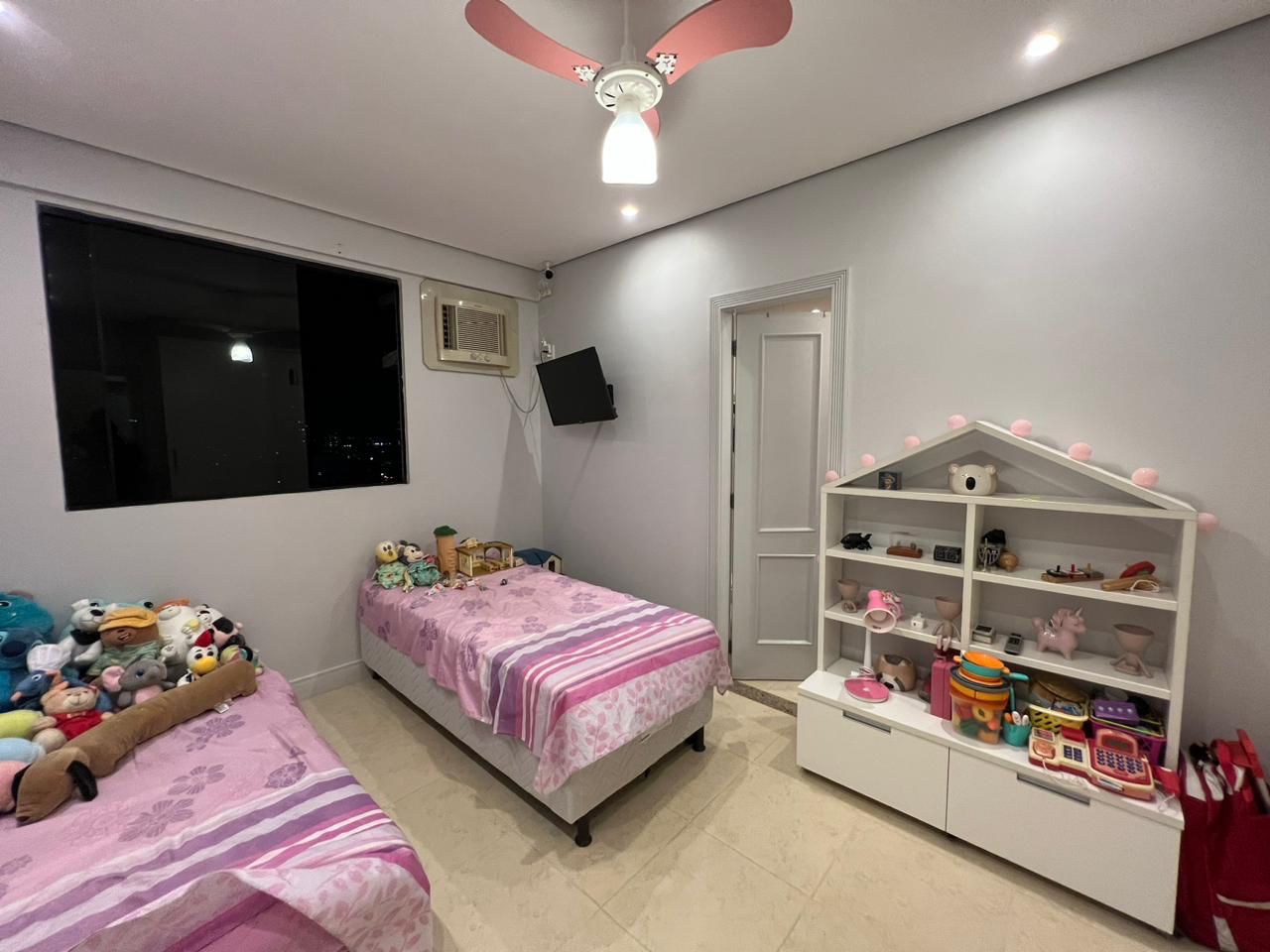Imagem Apartamento com 3 Quartos à Venda, 127 m²em Umarizal - Belém