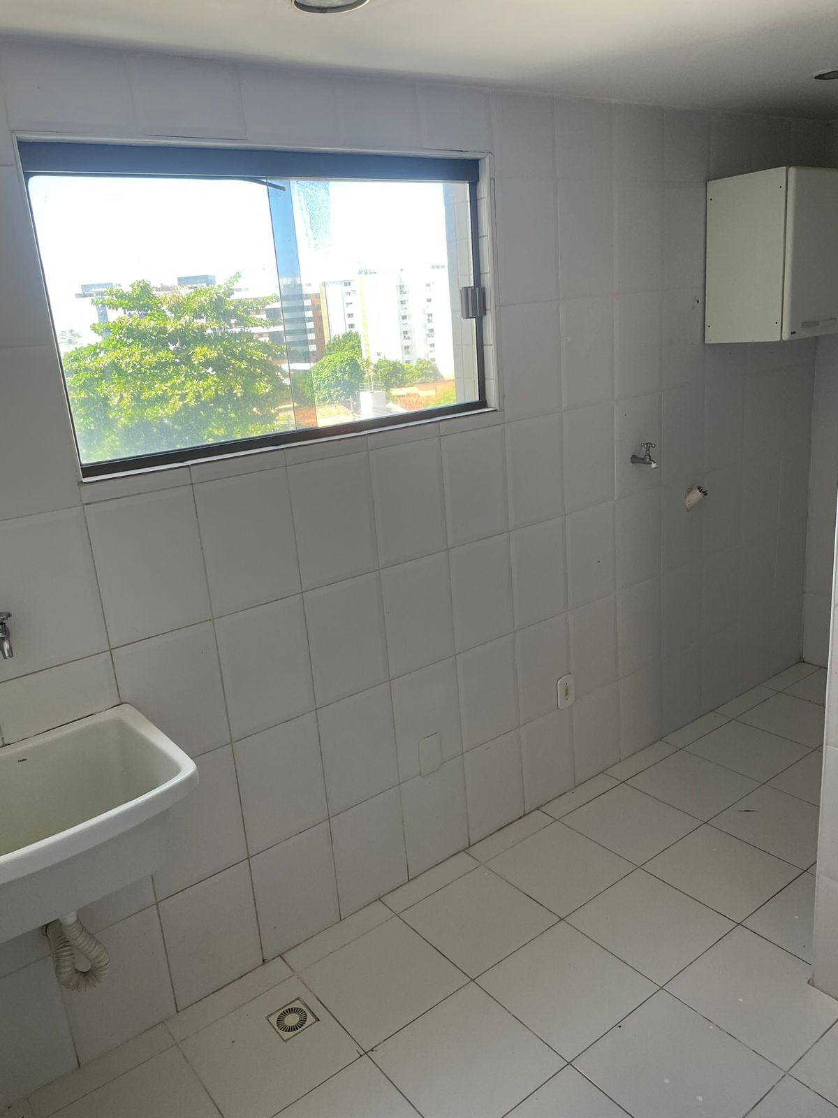 Imagem Apartamento com 2 Quartos para Alugar, 74 m²em Pitangueiras - Lauro de Freitas