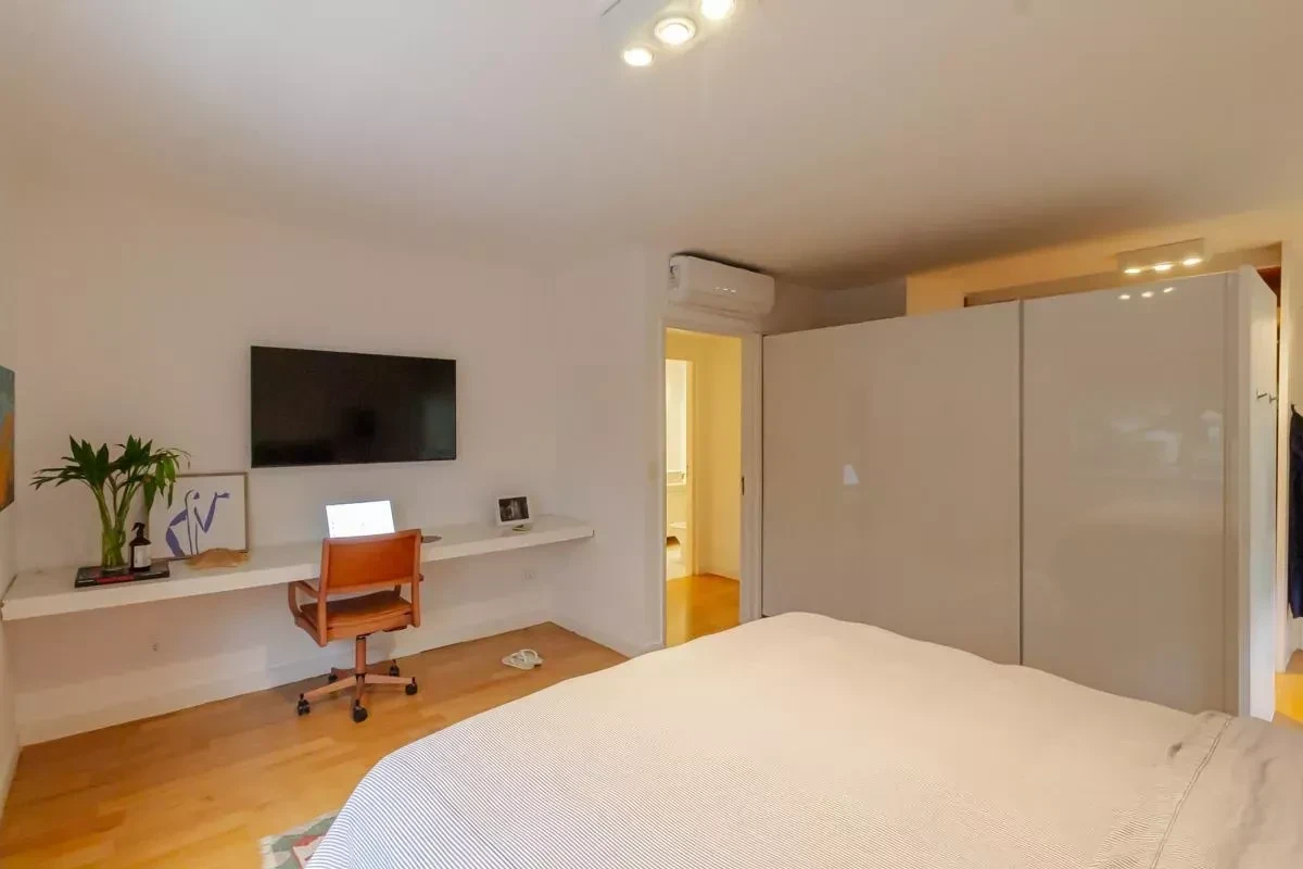 Imagem Apartamento com 1 Quarto à Venda, 102 metros em Itaim Bibi - São Paulo