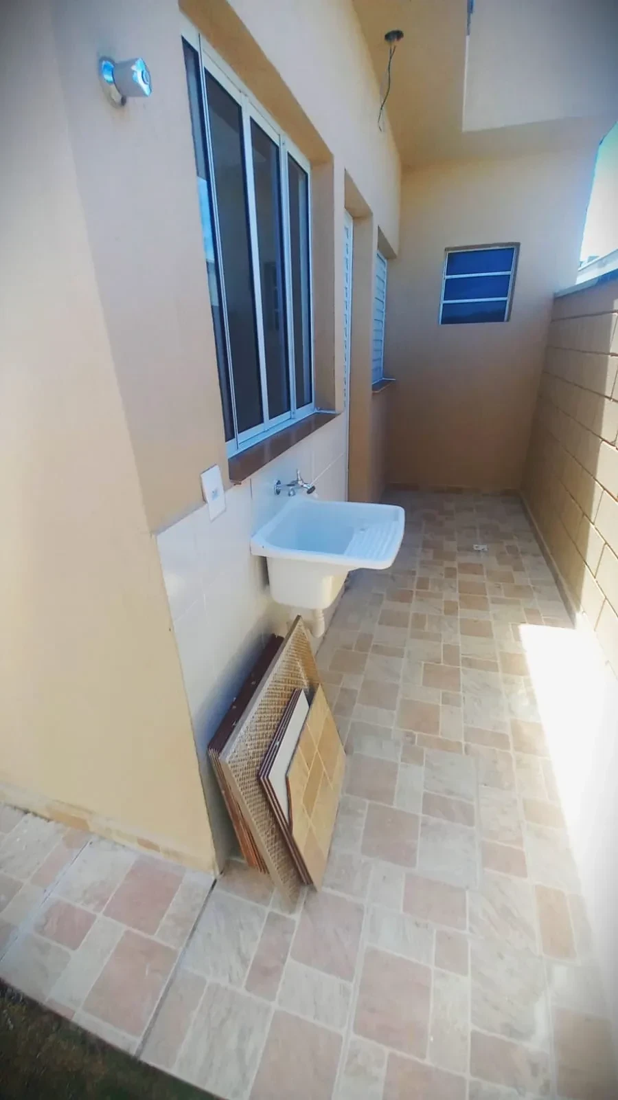 Imagem Casa de Vila com 2 Quartos à Venda, 44 metros em Vila São Paulo - Mogi das Cruzes