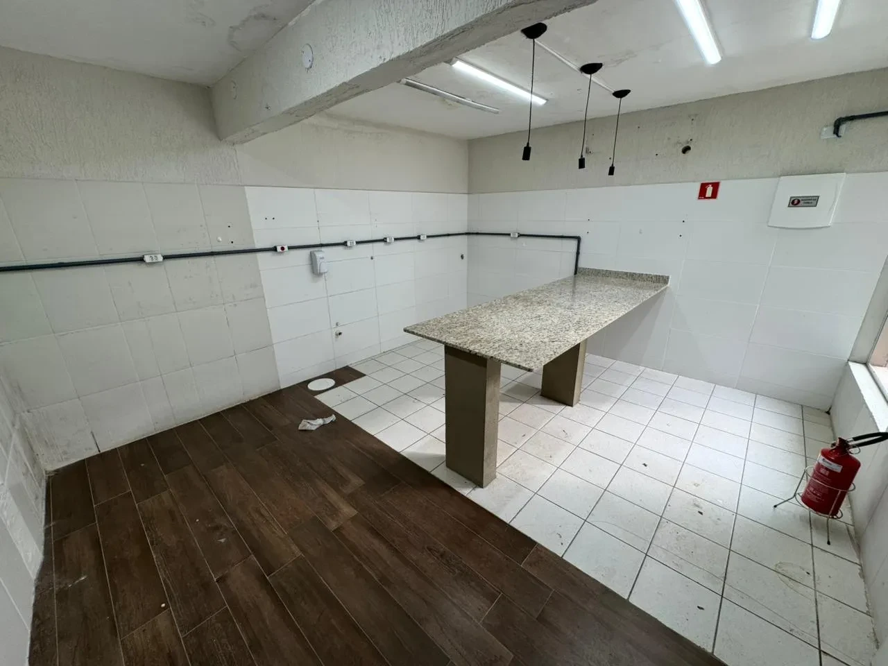 Imagem Ponto Comercial à Venda ou Locação, 324 m² em Aparecida - Santos