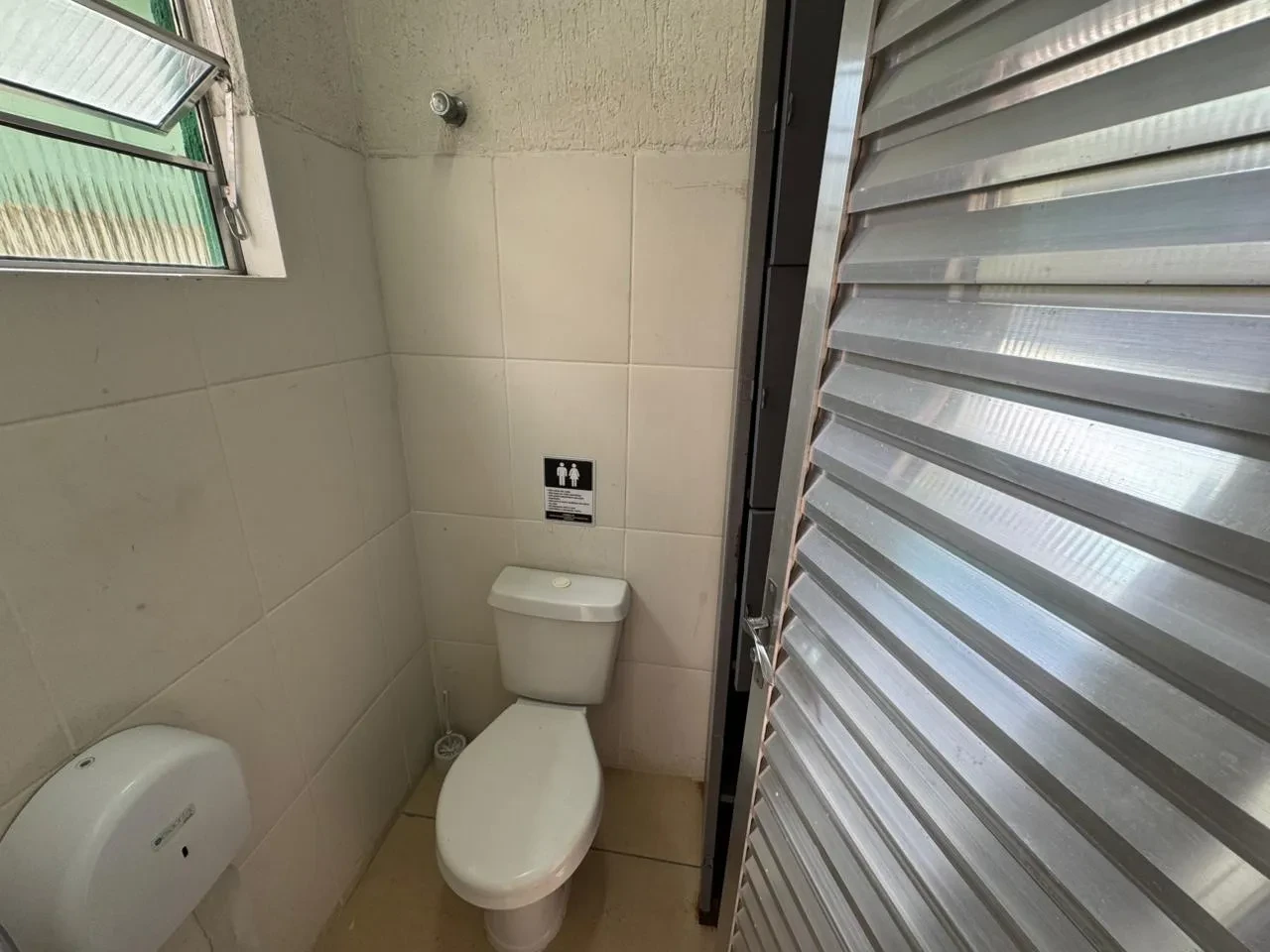Imagem Ponto Comercial à Venda ou Locação, 324 m² em Aparecida - Santos