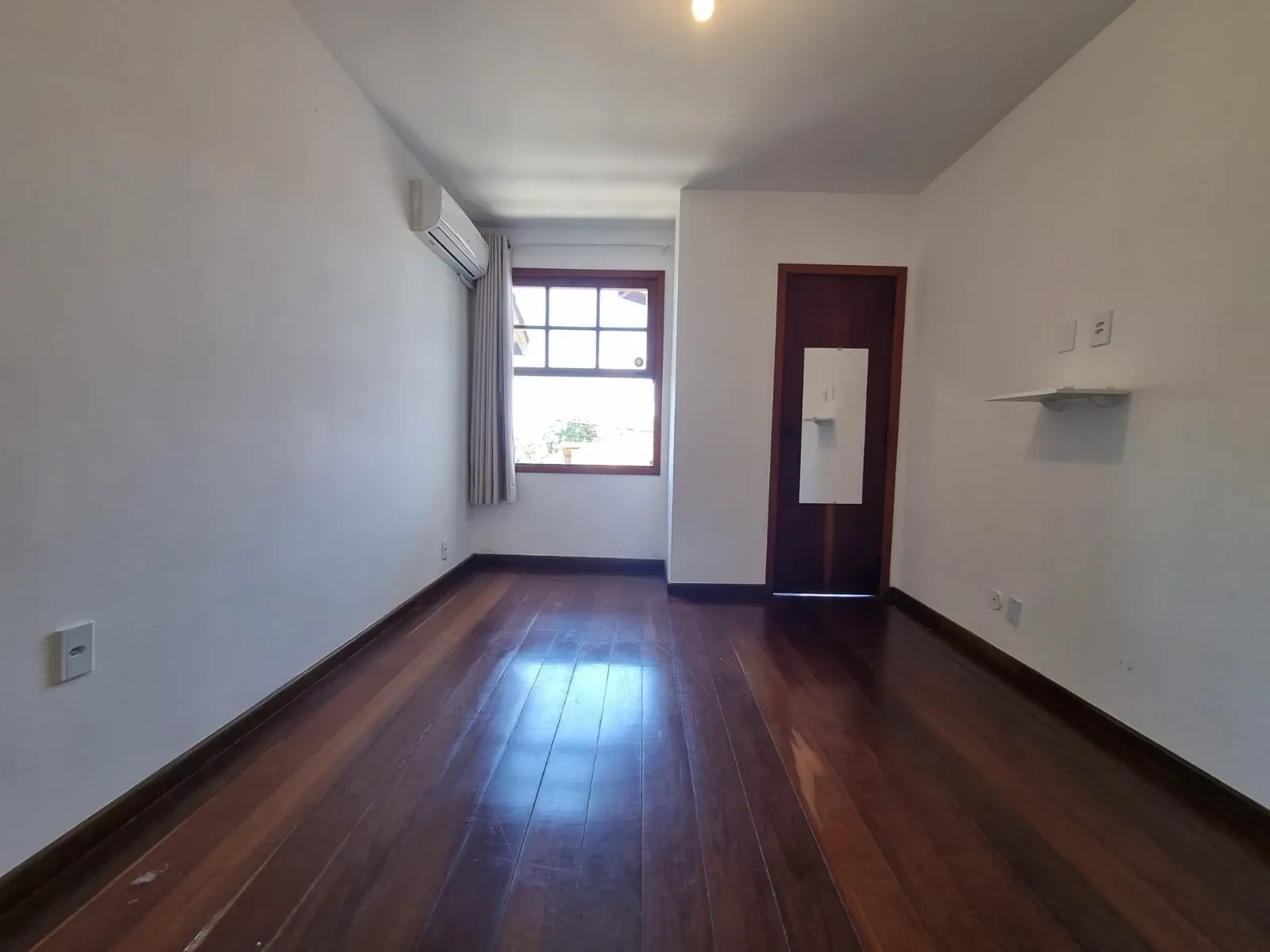 Foto do imóvel: Casa de Condomínio com 4 Quartos à Venda, 350 m² em Badu - Niterói