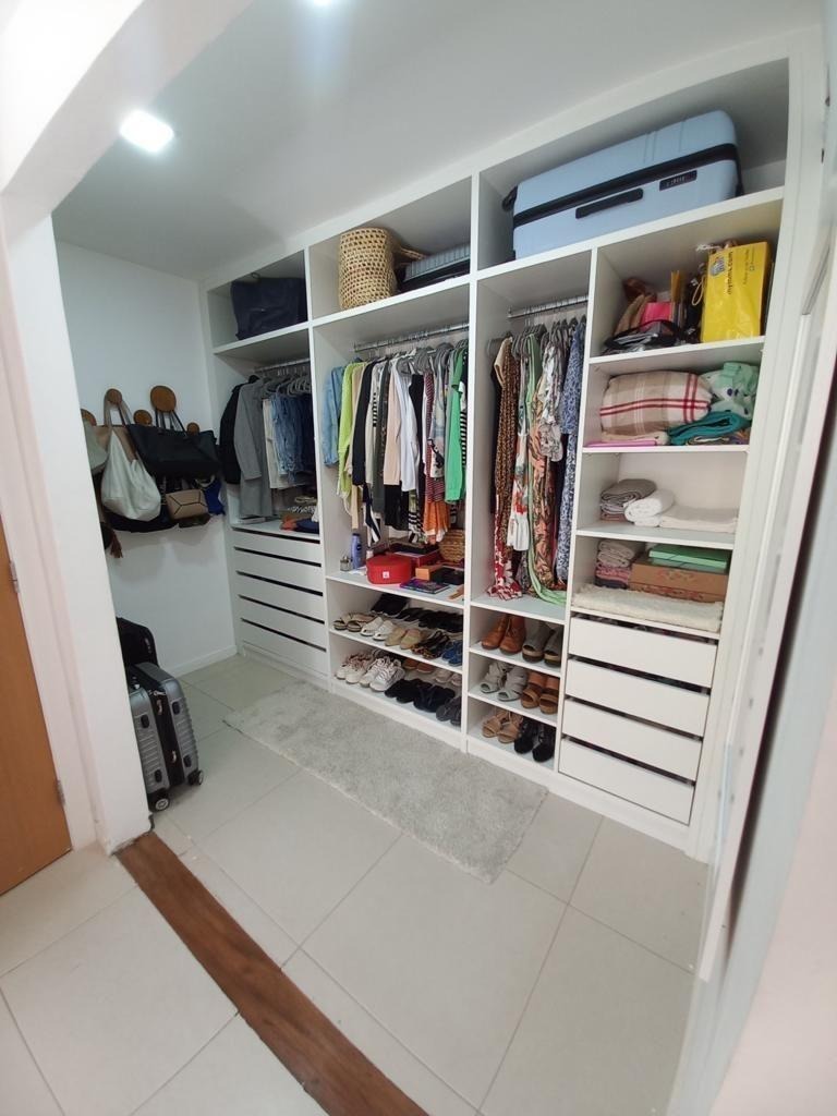 Imagem Apartamento com 4 Quartos à Venda, 128 m²em Camboinhas - Niterói