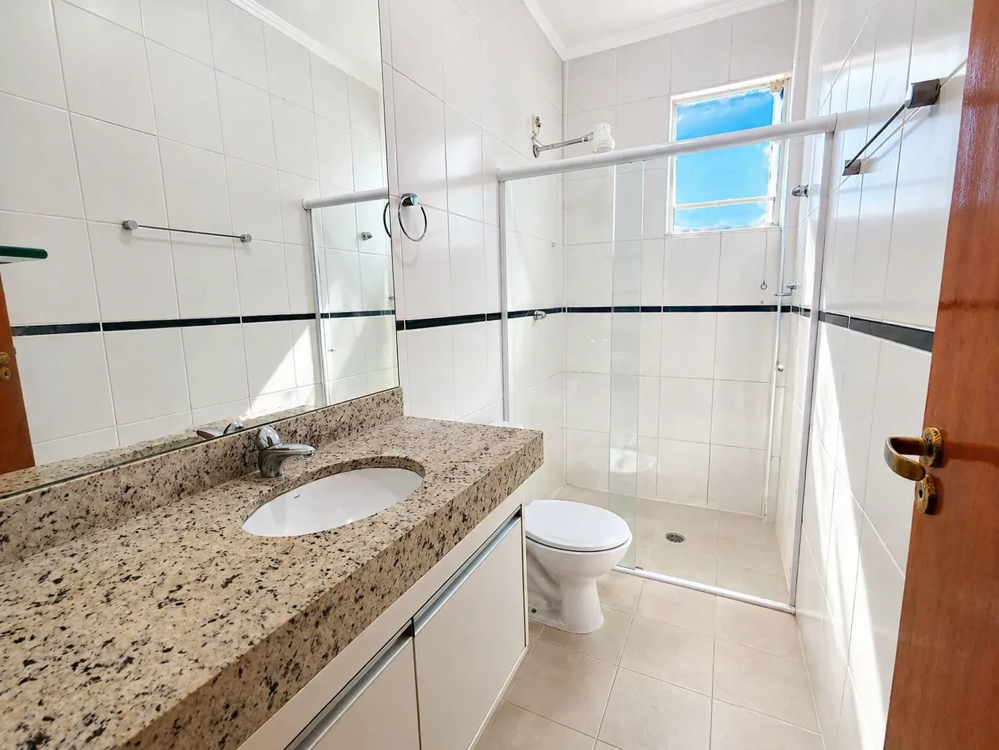 Imagem Casa com 4 Quartos à Venda, 239 m² em Embaré - Santos