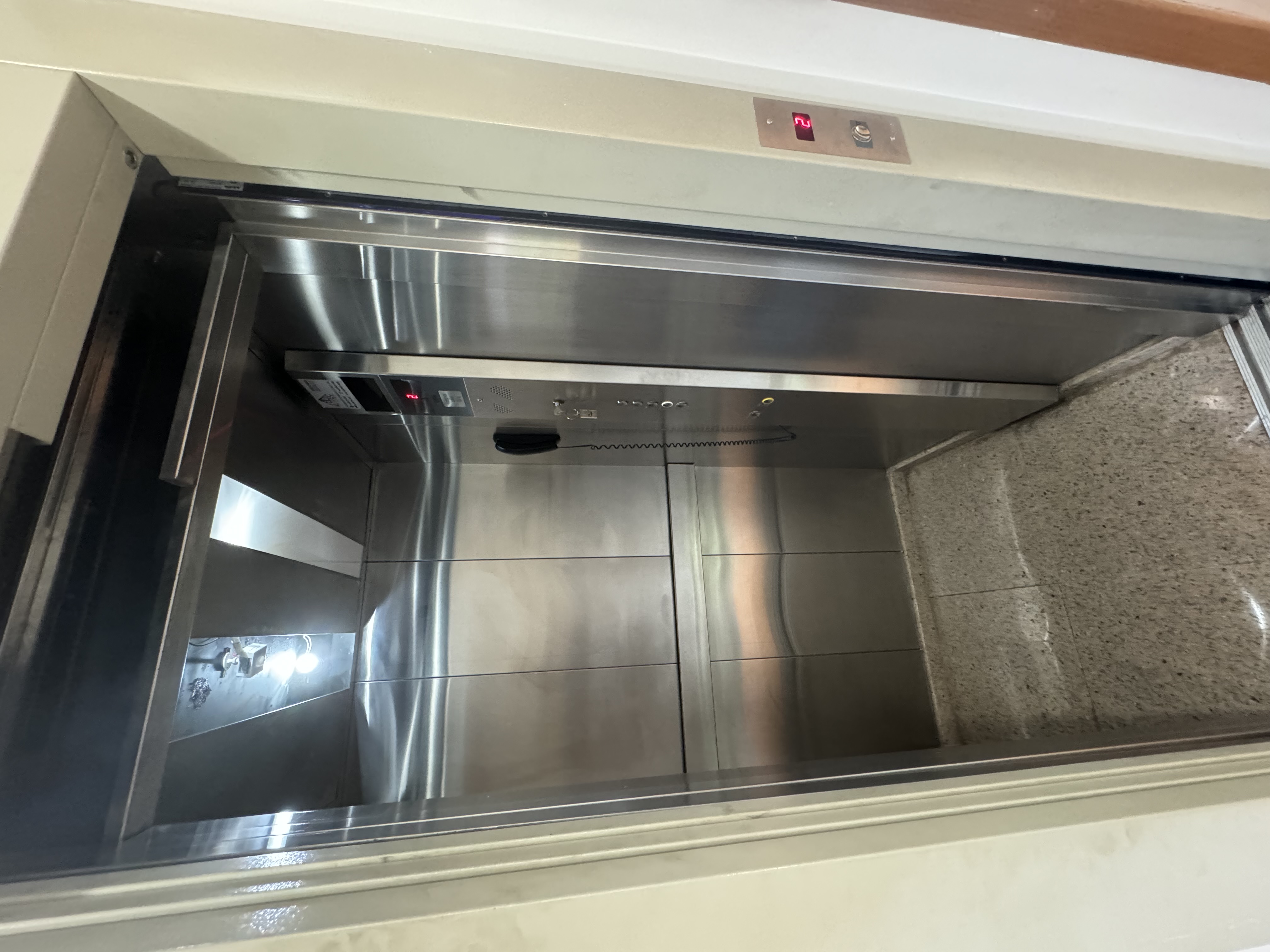 Foto do imóvel: Imóvel Comercial à Venda, 406 m² em Setor Pedro Ludovico - Goiânia