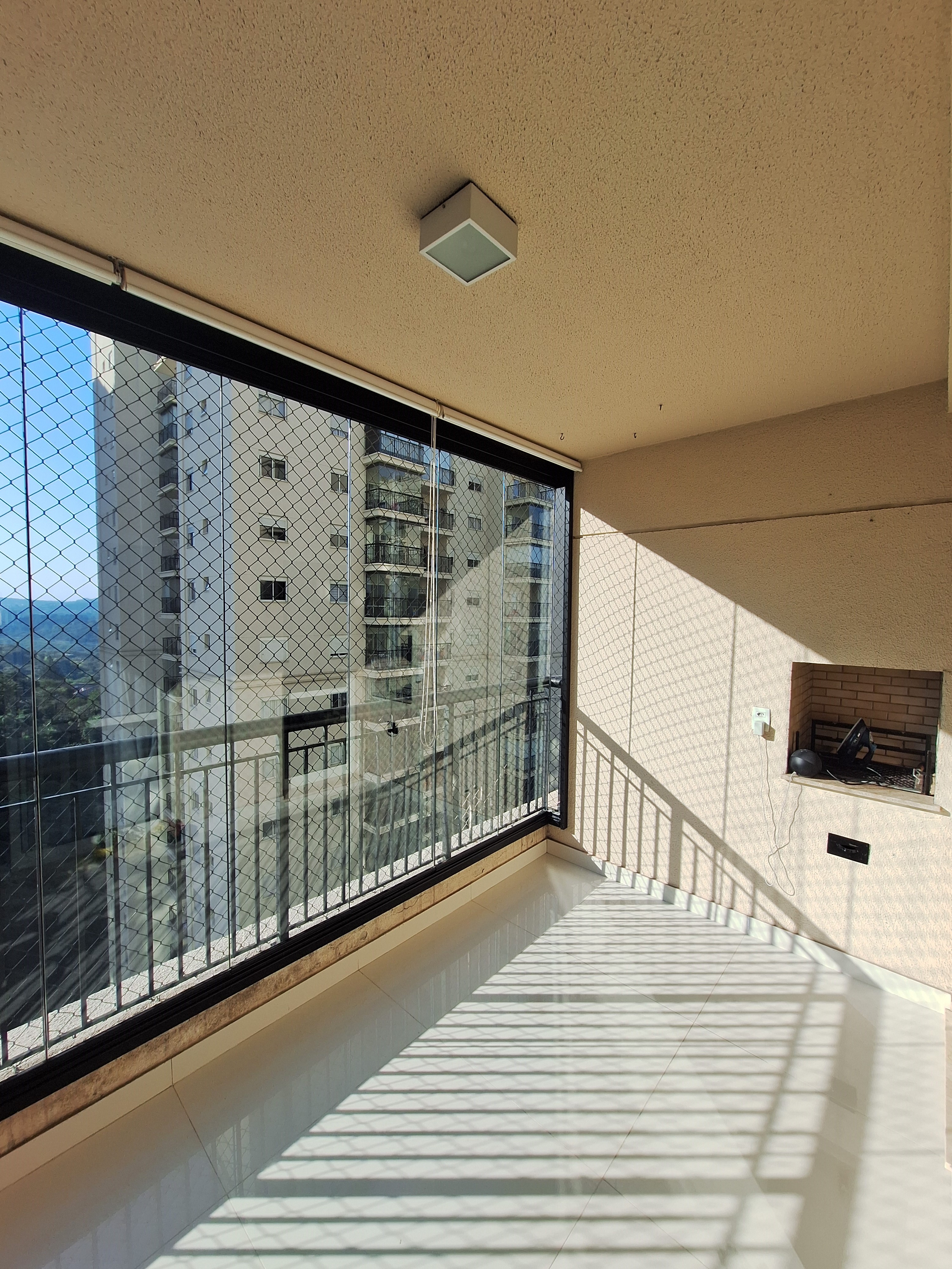 Imagem Apartamento com 3 Quartos à Venda, 94 m²em Jardim Tupanci - Barueri