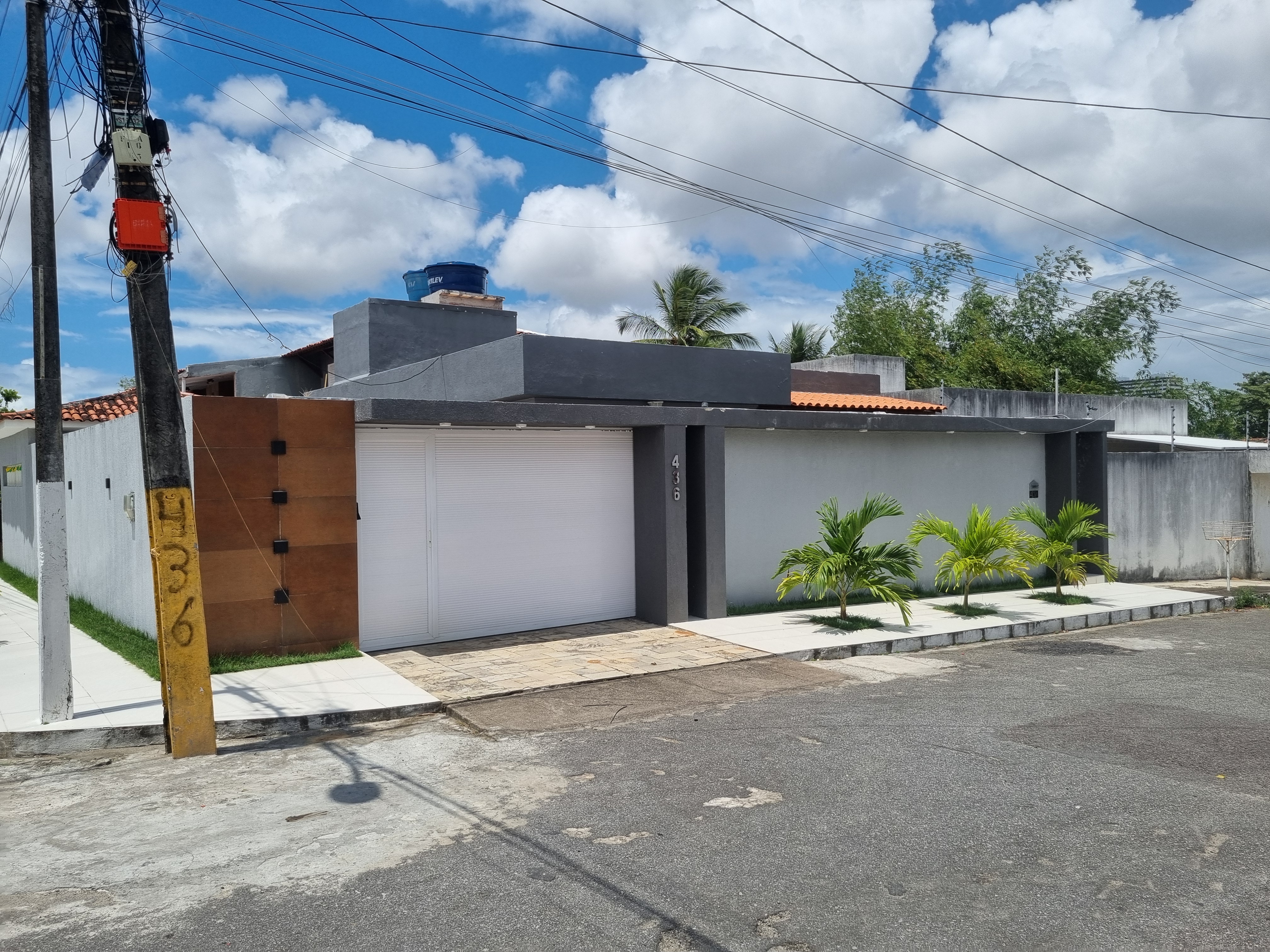Imagem Casa com 4 Quartos à Venda, 282 m² em Gruta de Lourdes - Maceió
