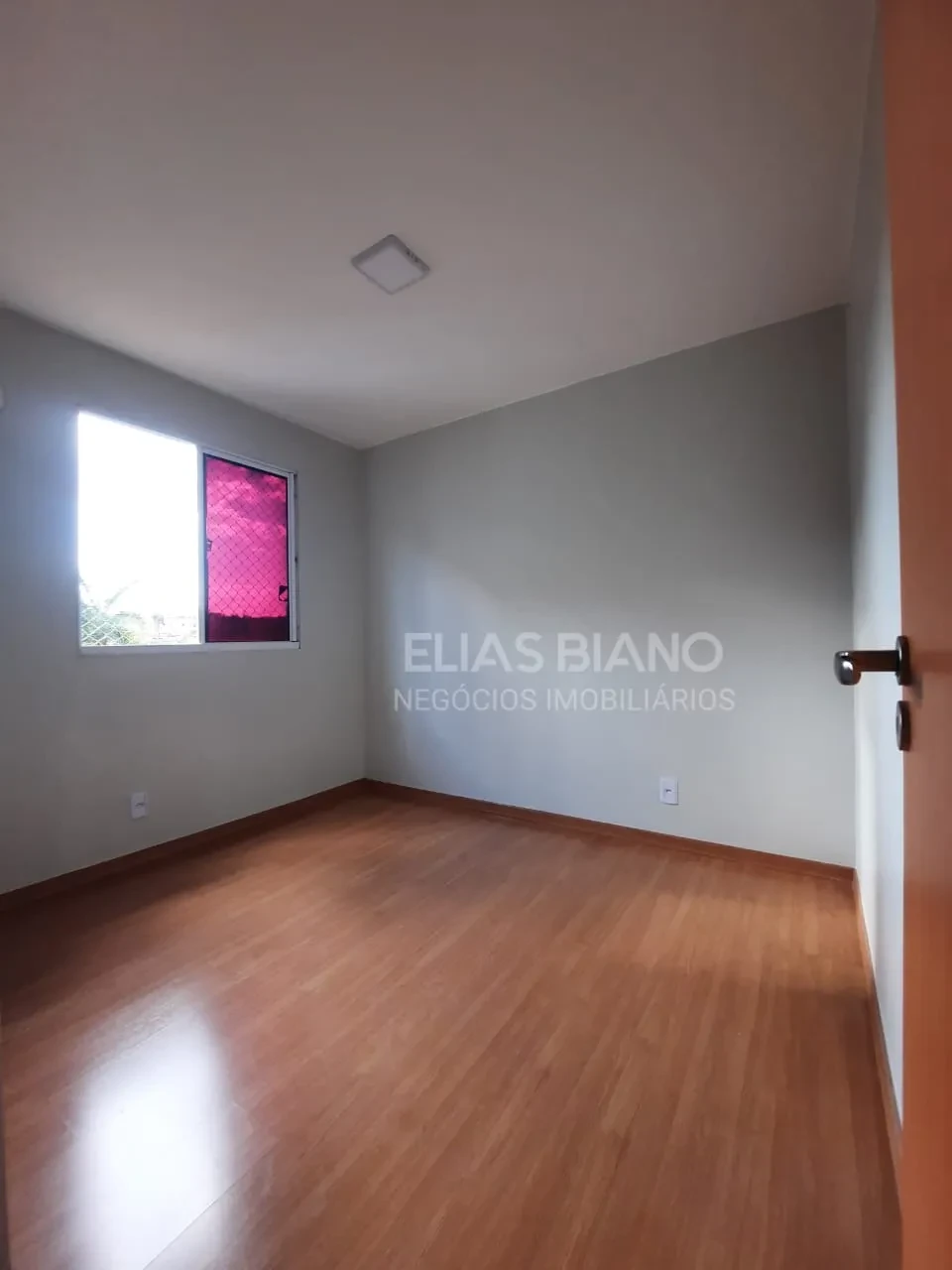 Imagem Apartamento com 2 Quartos à Venda, 43 m² em Parque Esplanada I - Valparaíso de Goiás
