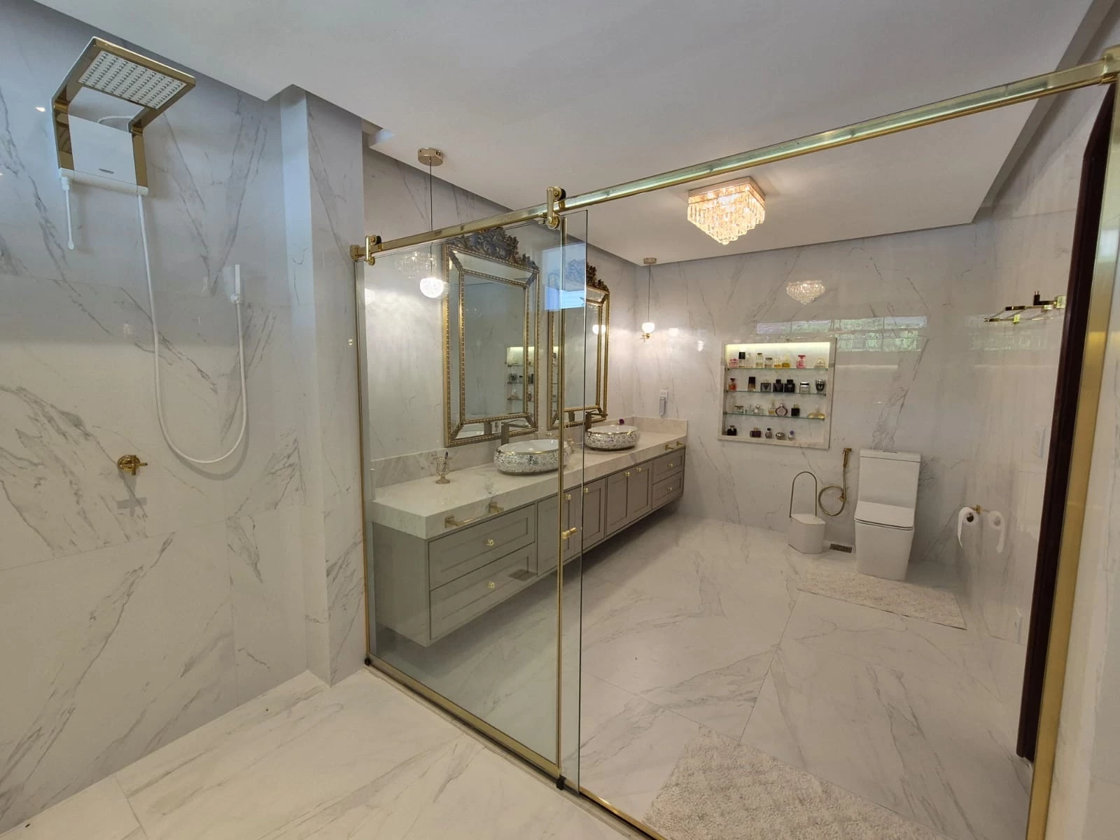 Imagem Casa de Condomínio com 6 Quartos à Venda, 6.000 m² em Marco - Belém