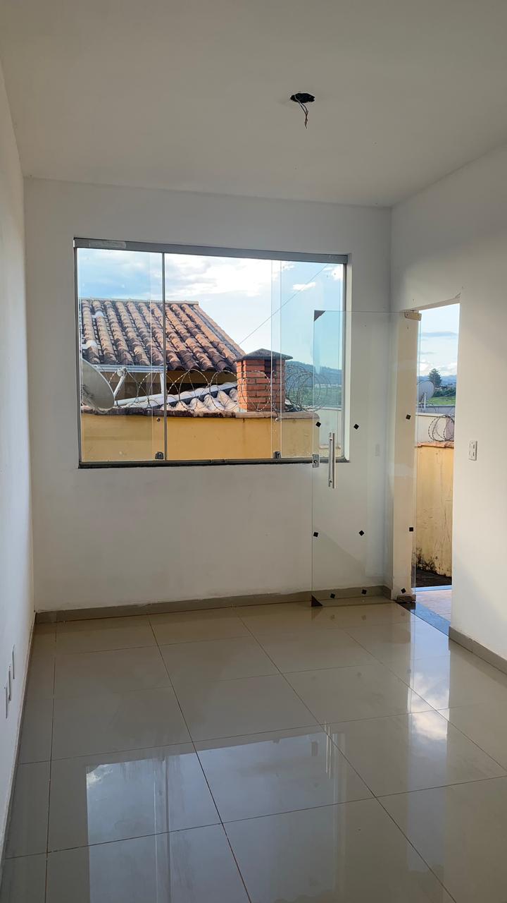 Imagem Casa com 2 Quartos à Venda ou Temporada, 65 m²em Planalto - Mateus Leme
