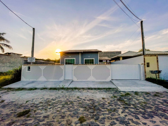 Imagem Casa com 3 Quartos à Venda, 360 m² em Caxito - Maricá