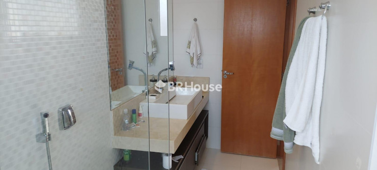 Imagem Casa de Condomínio com 4 Quartos à Venda, 402 m² em Jardim Itália - Cuiabá