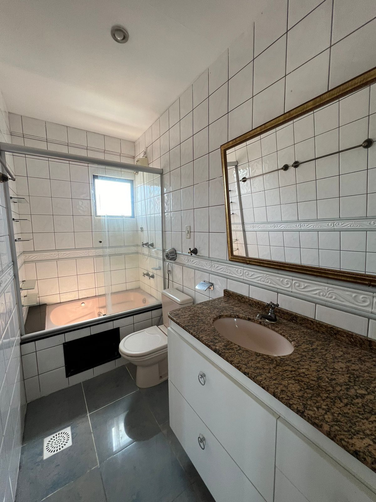 Imagem Apartamento com 3 Quartos à Venda, 150 m²em Umarizal - Belém
