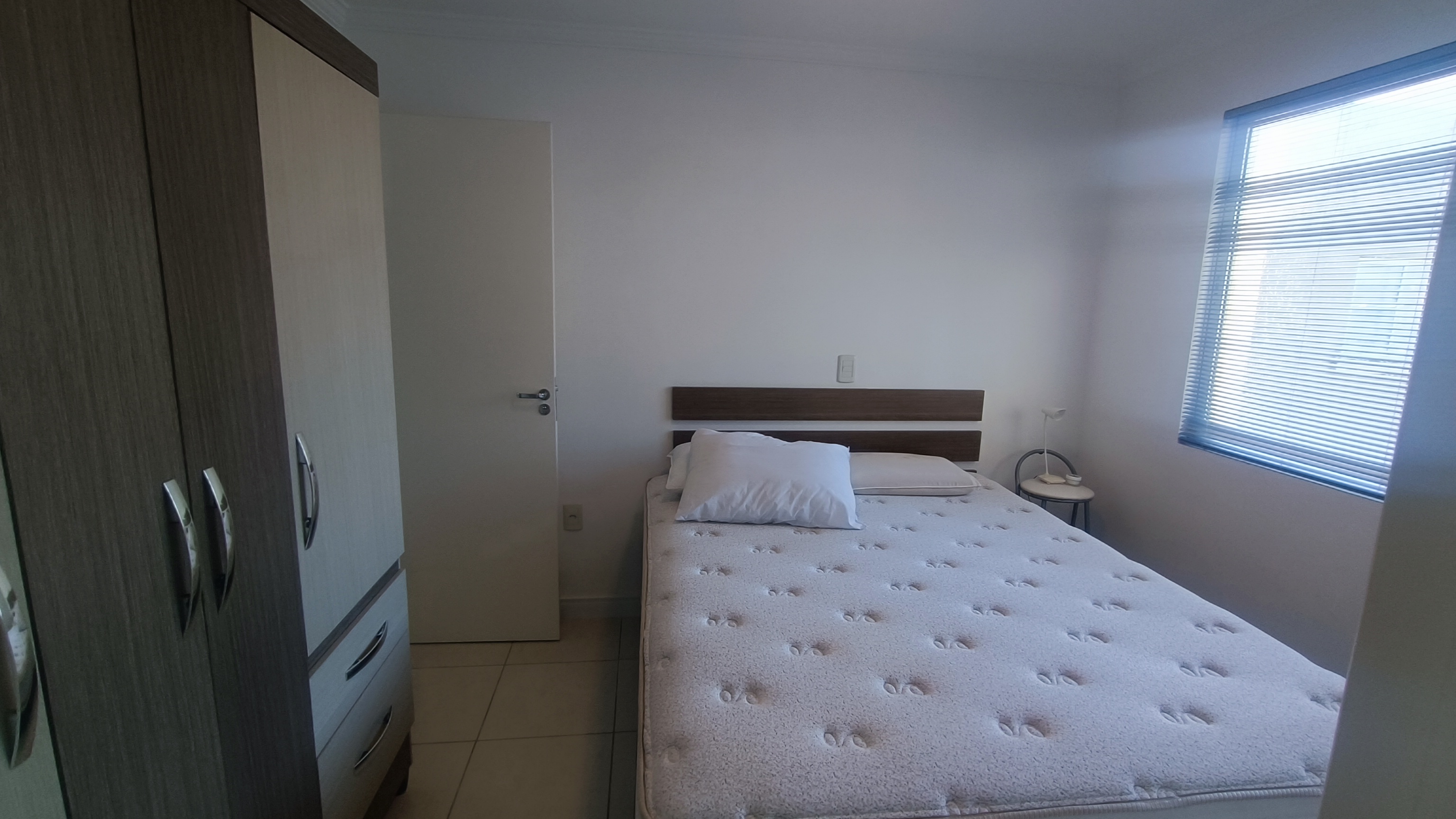 Imagem Apartamento com 2 Quartos à Venda, 77 m²em Bombas - Bombinhas