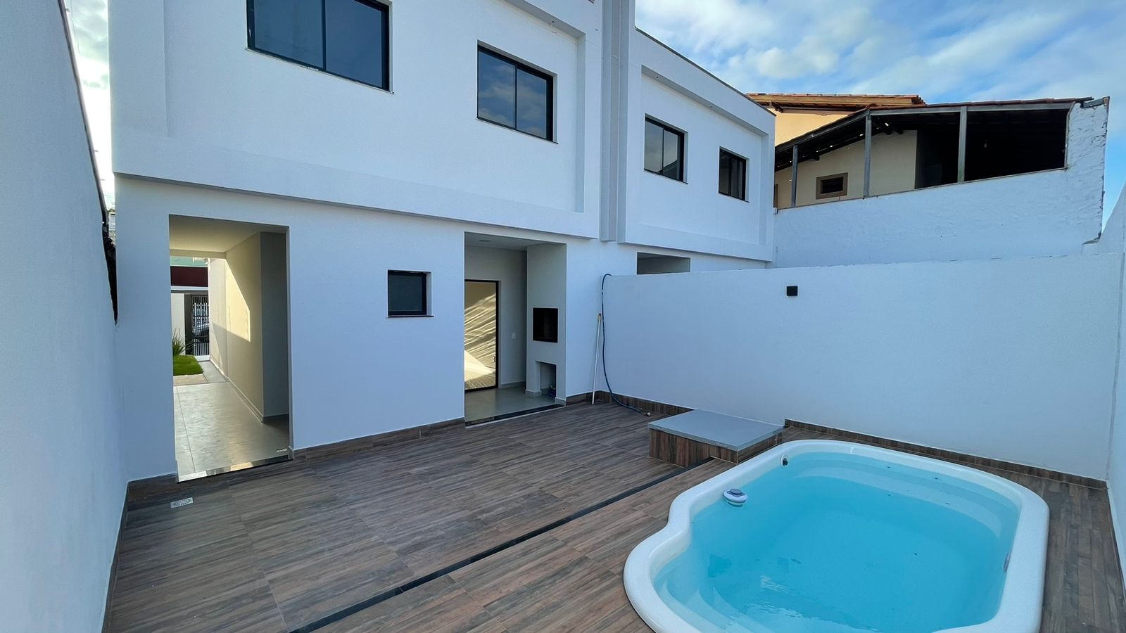 Imagem Sobrado com 3 Quartos à Venda, 124 m²em Centro - Camboriú
