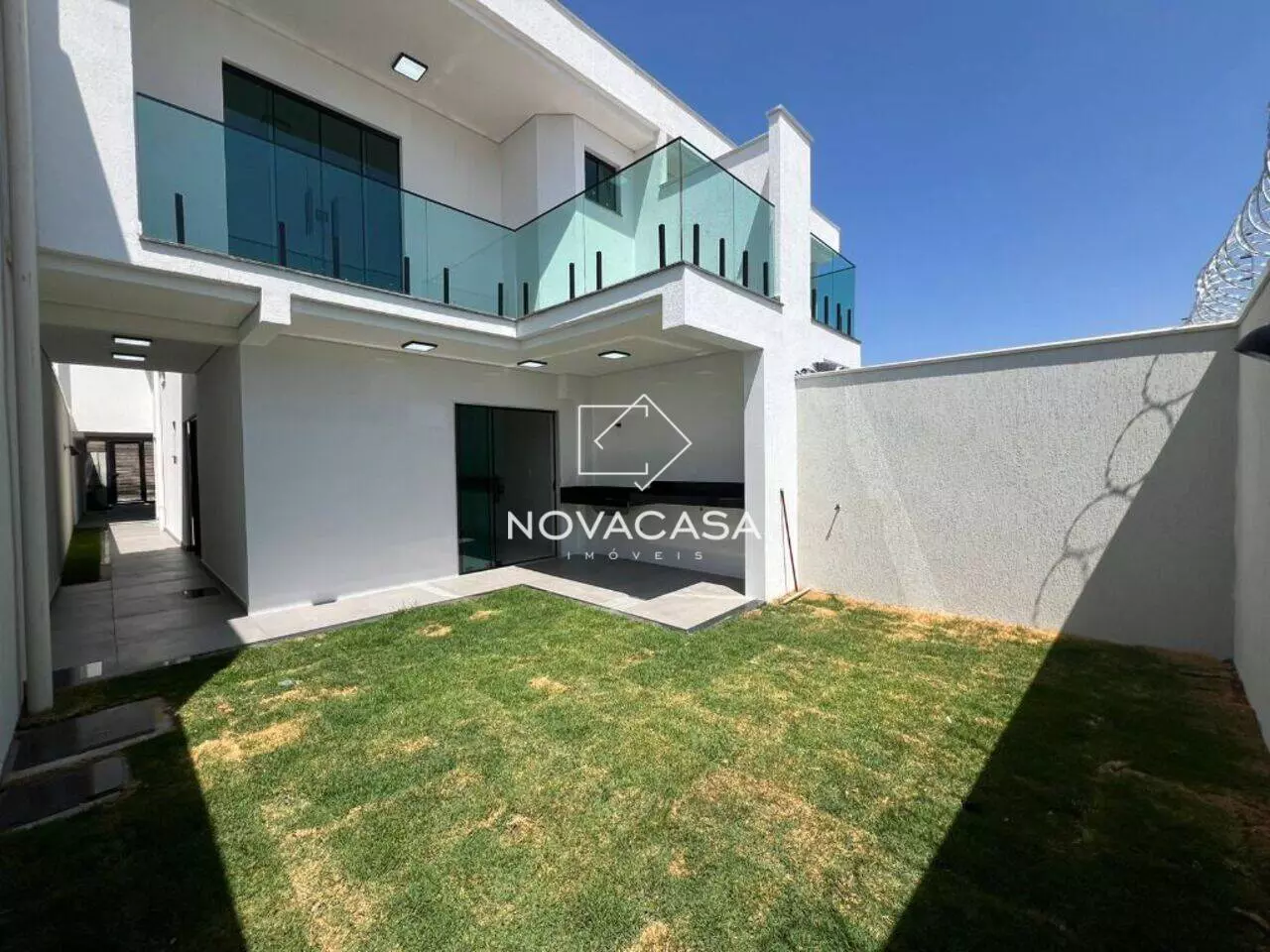 Foto do imóvel: Casa com 4 Quartos à Venda, 150 m² em Planalto - Belo Horizonte