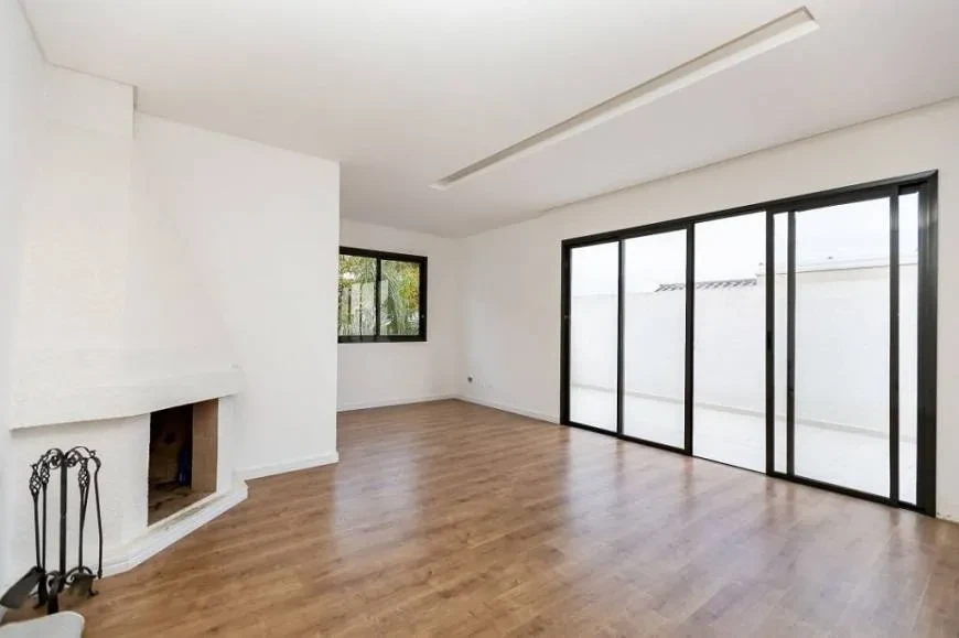 Imagem Casa com 4 Quartos à Venda, 320 metros em Bom Retiro - Curitiba