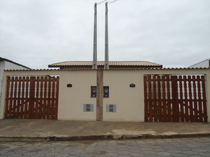 Imagem Casa com 2 Quartos à Venda, 55 m² em Itanhaém