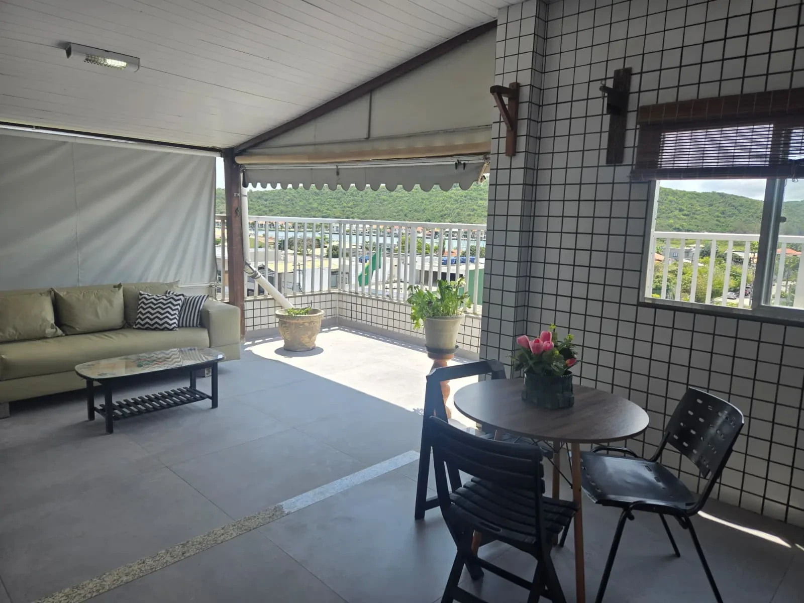 Imagem Cobertura com 3 Quartos à Venda, 123 m² em São Bento - Cabo Frio