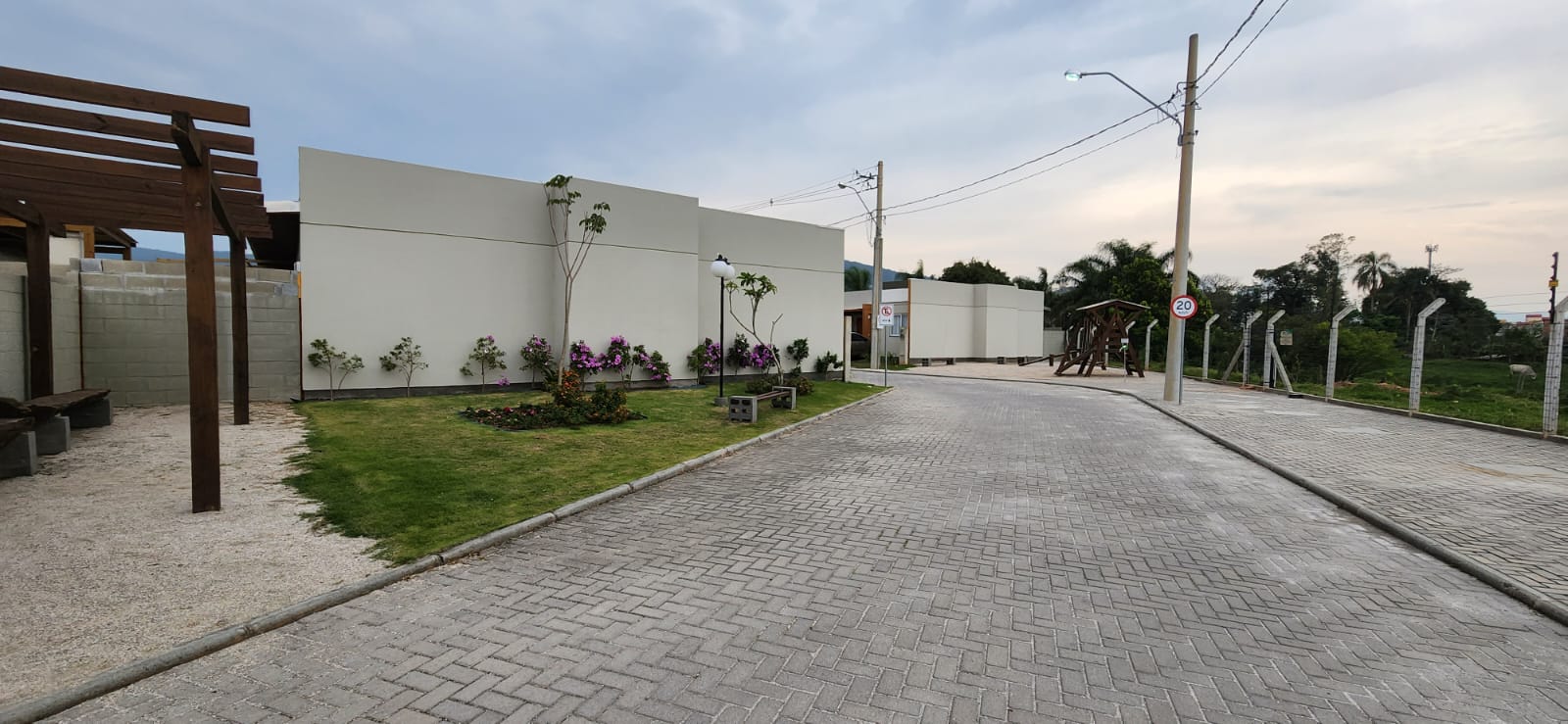 Imagem Casa de Condomínio com 2 Quartos à Venda, 52 m²em Rio Caveiras - Biguaçu