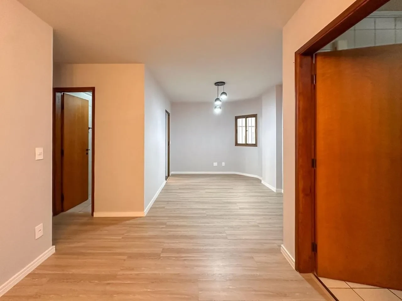 Imagem Apartamento com 2 Quartos à Venda, 76 m² em Centro - Campinas