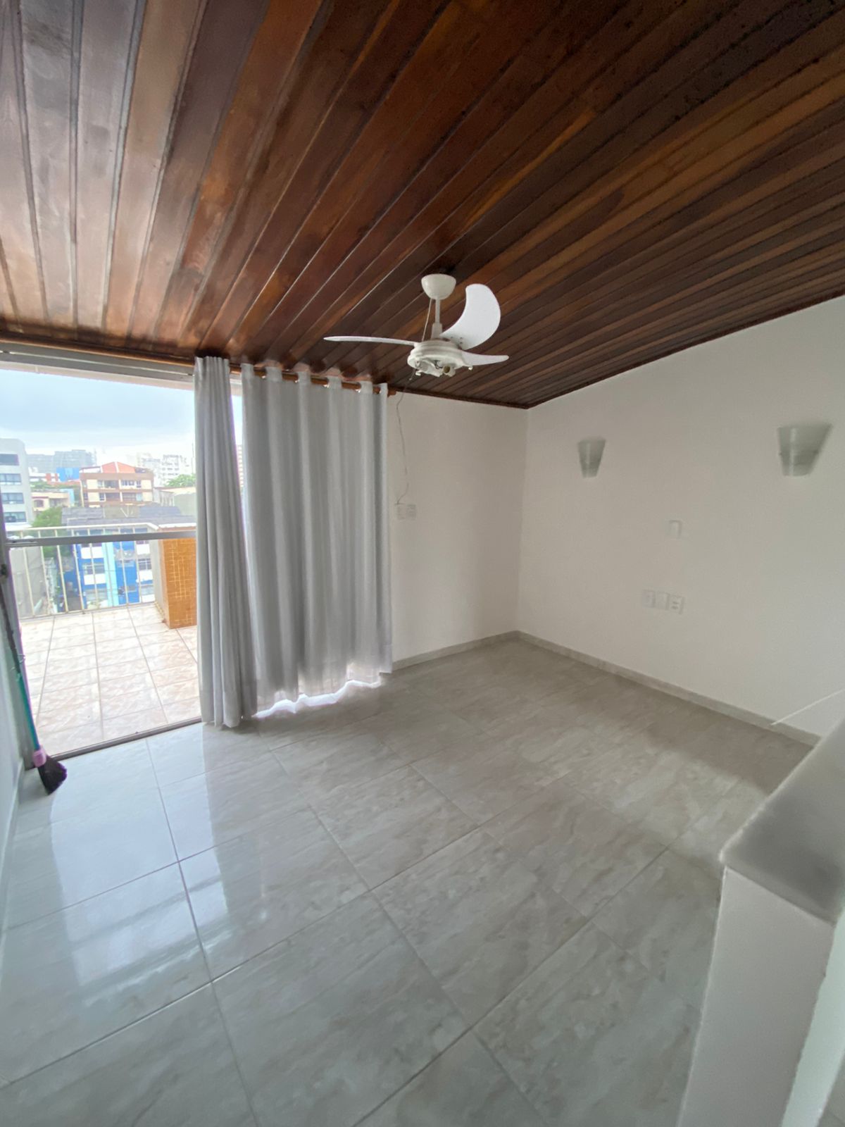 Imagem Cobertura com 1 Quarto à Venda, 70 m²em Amaralina - Salvador