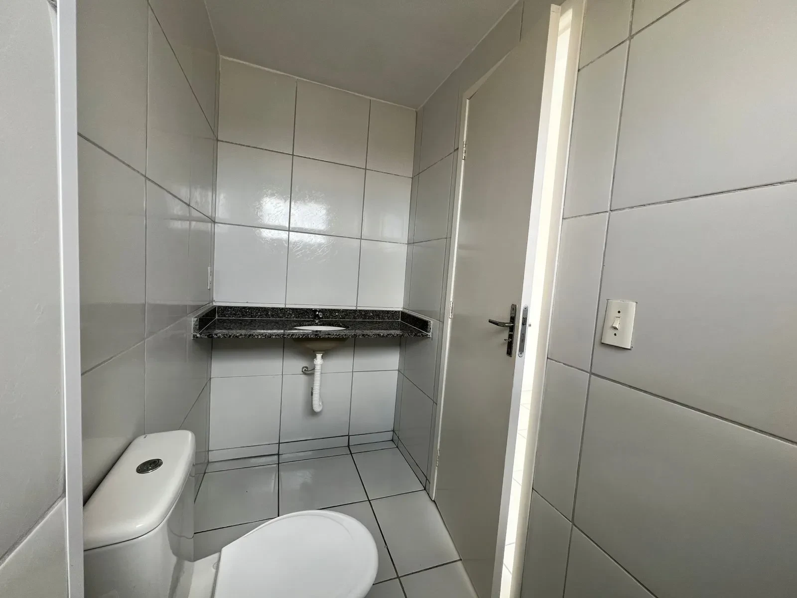 Imagem Apartamento com 2 Quartos à Venda, 57 m² em Nova Esperança - Parnamirim
