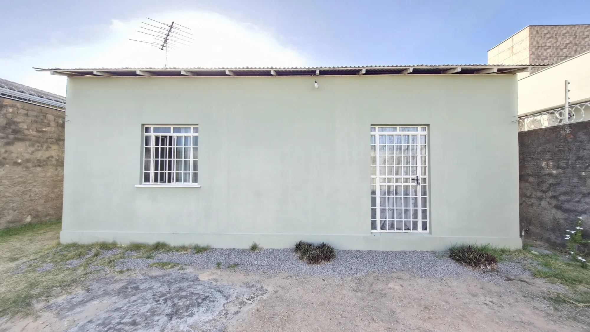 Imagem Casa com 2 Quartos à Venda, em Centenário - Boa Vista