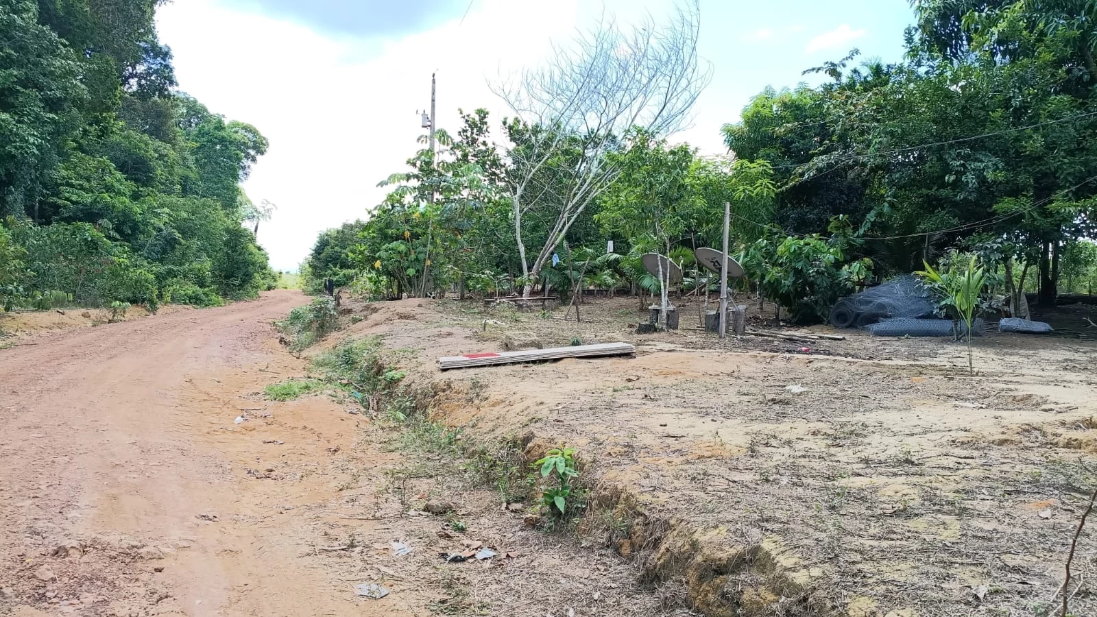 Imagem Chácara com 1 Quarto à Venda, 16.000 m² em Área Rural de Itacoatiara - Itacoatiara