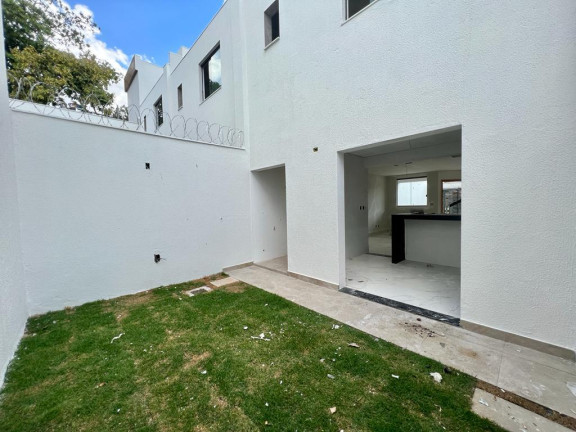 Foto do imóvel: Casa com 3 Quartos à Venda, 141 m² em Santa Amélia - Belo Horizonte