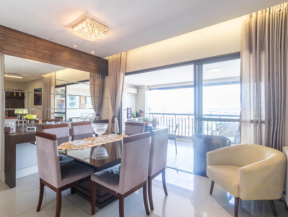 Imagem Apartamento com 4 Quartos à Venda, 156 m²em Batista Campos - Belém