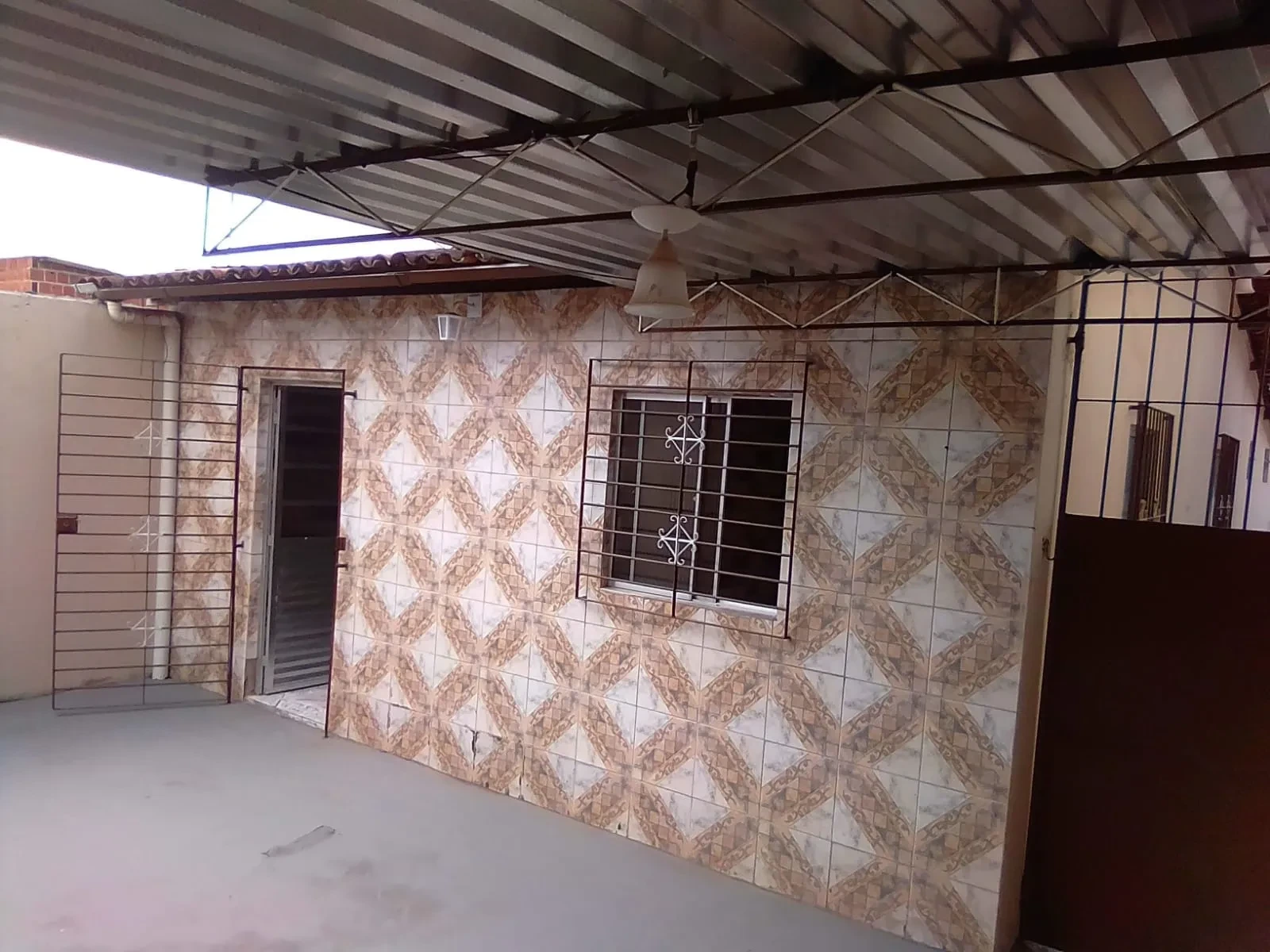 Imagem Casa com 2 Quartos à Venda, 210 m² em Vila Liberdade - Moreno