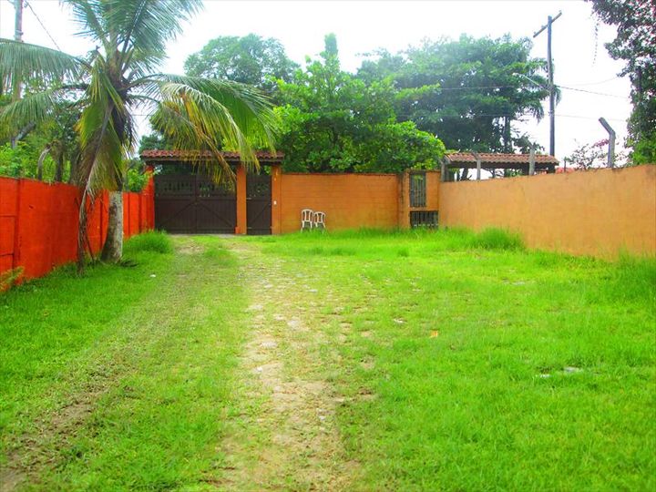 Imagem Casa de Condomínio com 1 Quarto à Venda, 70 m² em Coronel - Itanhaém