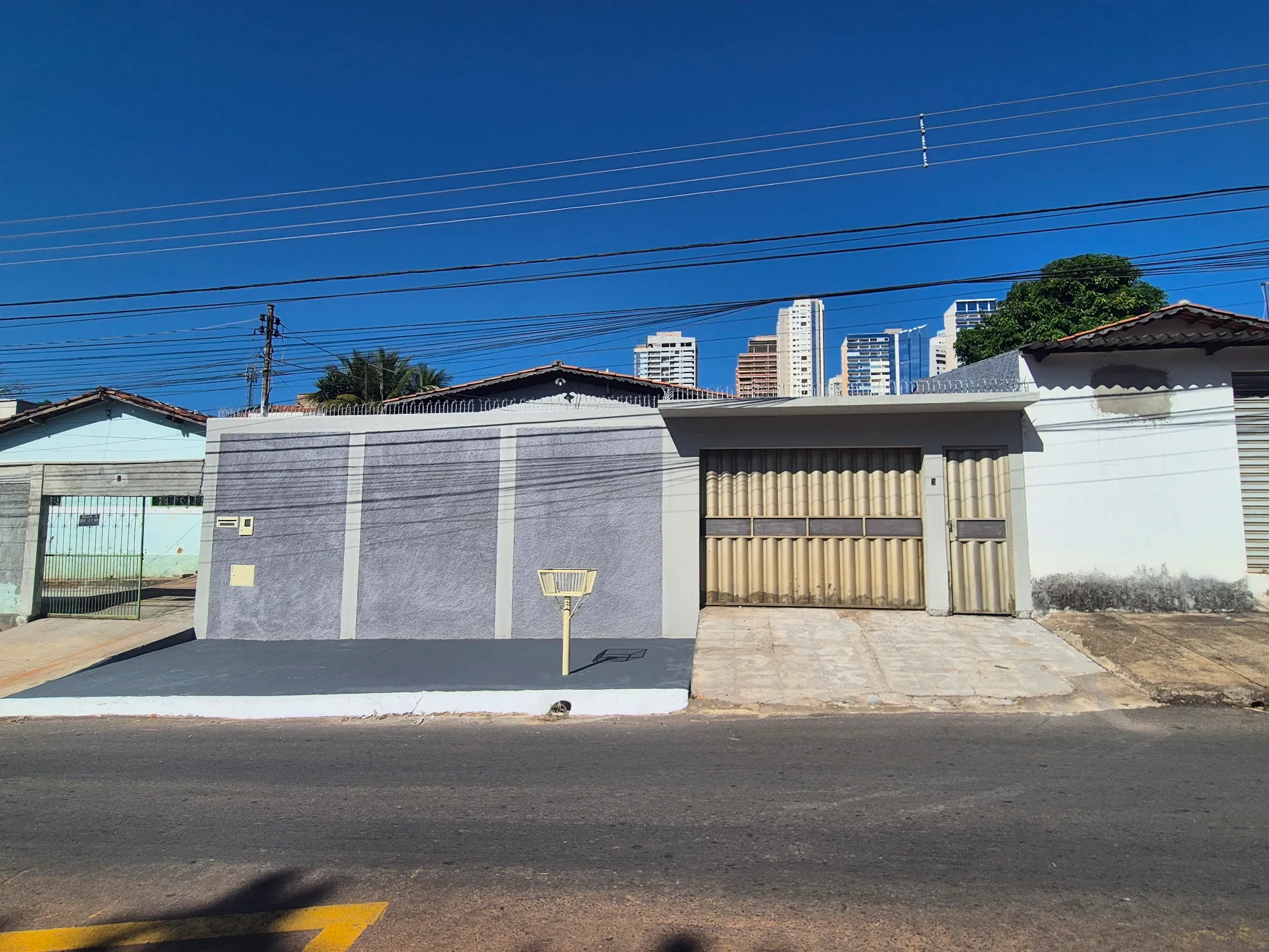 Casa com 3 Quartos para Alugar, 160 m² em Água Branca - Goiânia