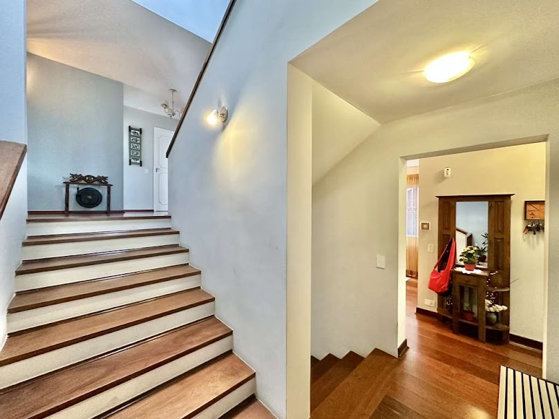 Foto do imóvel: Casa com 4 Quartos à Venda, 228 m² em Jardim Jussara - São Paulo