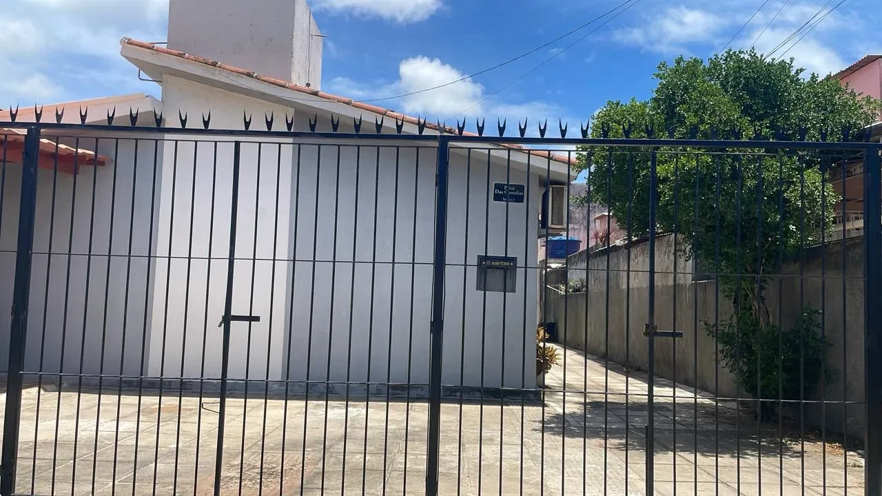 Imagem Casa com 2 Quartos à Venda ou Locação, 65 metros em Pau Amarelo - Paulista
