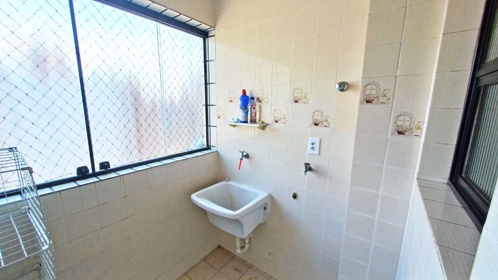 Imagem Apartamento com 2 Quartos à Venda, 76 m² em Guilhermina - Praia Grande