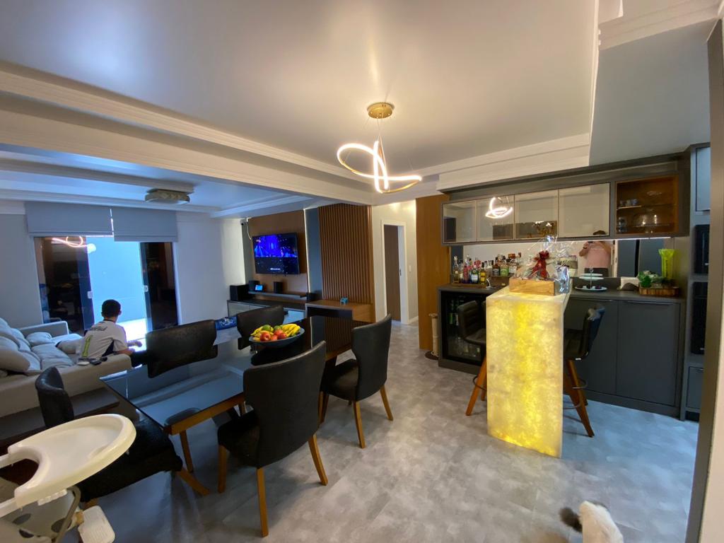 Apartamento com 3 Quartos à Venda, 100 m²em Centro - Balneário Camboriú